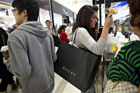 famous people buying gucci ace